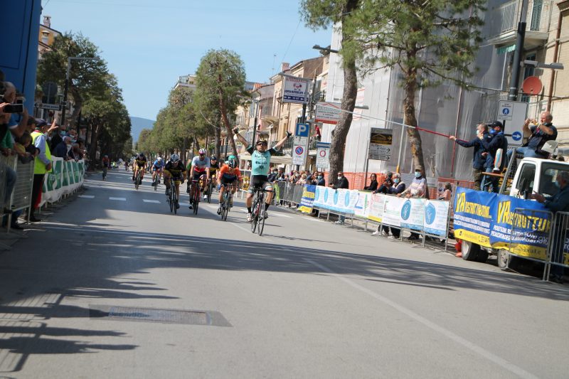 Vittoria di Moreno Rapari seconda gara